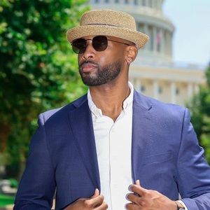 Meet your Posher, Joshua